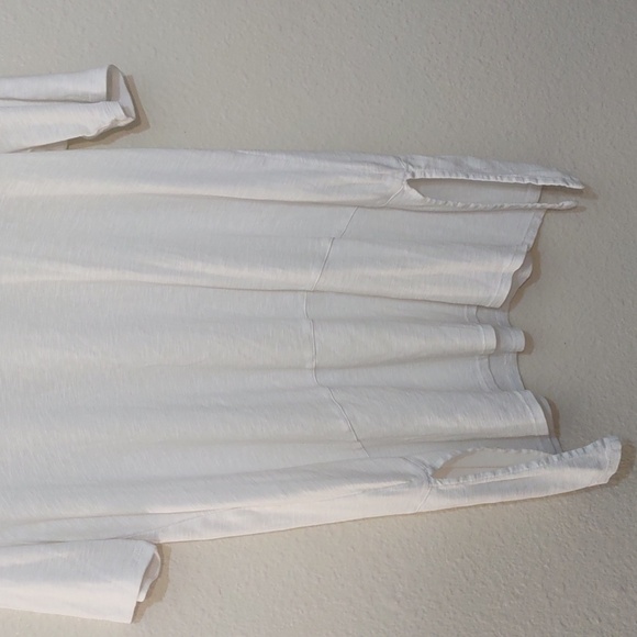 SLIGHTLY USED J. JILL PIMA DIPPED HEM TUNIC SIZE L COLOR WHITE 100% PIMA COTTON - Picture 4 of 7